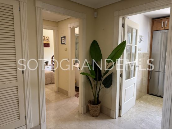 For sale ground floor apartment in Sotogrande Marina with 2 bedrooms | Miranda Properties