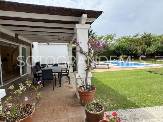Sotogrande Costa, villa de 5 dormitorios en venta | Miranda Properties