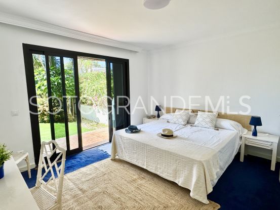 For sale ground floor apartment in Jardines de Sotogrande with 2 bedrooms | Miranda Properties
