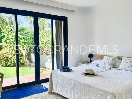 For sale ground floor apartment in Jardines de Sotogrande with 2 bedrooms | Miranda Properties