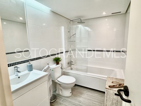 For sale ground floor apartment in Jardines de Sotogrande with 2 bedrooms | Miranda Properties