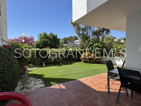 For sale ground floor apartment in Jardines de Sotogrande with 2 bedrooms | Miranda Properties
