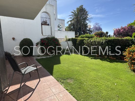 For sale ground floor apartment in Jardines de Sotogrande with 2 bedrooms | Miranda Properties