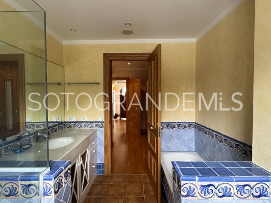 Villa for sale in Sotogrande Alto with 5 bedrooms | Miranda Properties