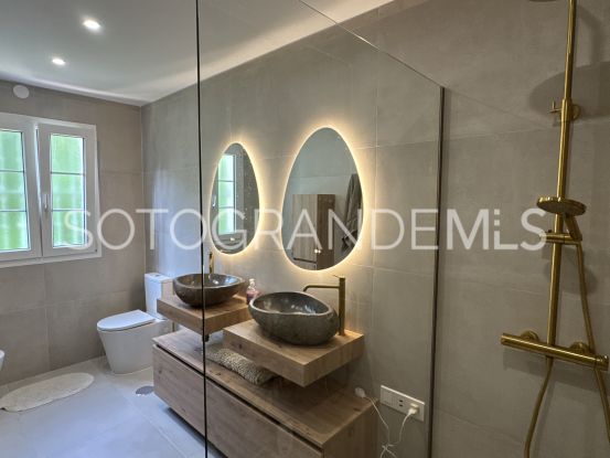 Villa for sale in Sotogrande Alto with 5 bedrooms | Miranda Properties