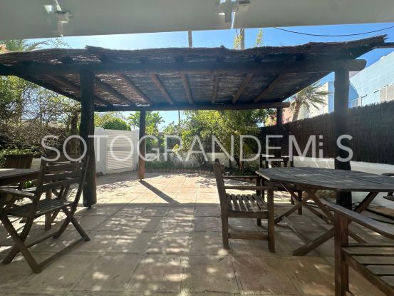For sale 5 bedrooms town house in Sotogrande Costa | Miranda Properties