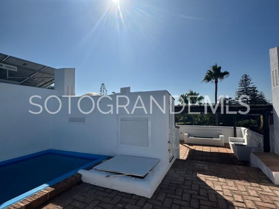 For sale 5 bedrooms town house in Sotogrande Costa | Miranda Properties