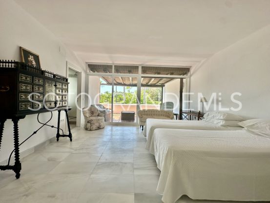 For sale 5 bedrooms town house in Sotogrande Costa | Miranda Properties