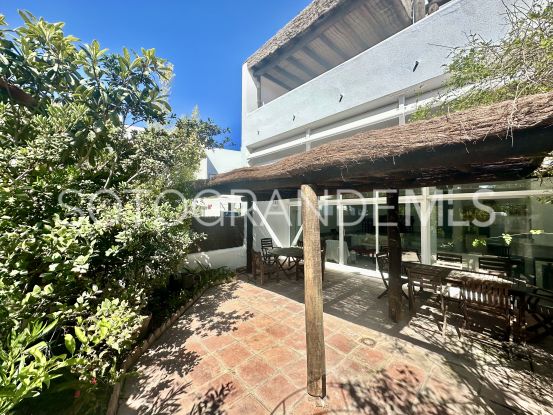 For sale 5 bedrooms town house in Sotogrande Costa | Miranda Properties