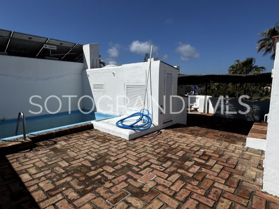 For sale 5 bedrooms town house in Sotogrande Costa | Miranda Properties