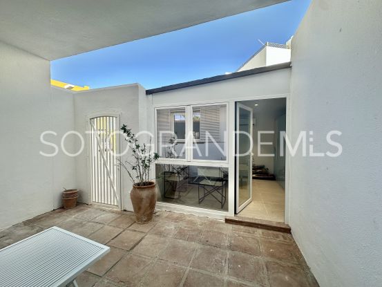 For sale 5 bedrooms town house in Sotogrande Costa | Miranda Properties