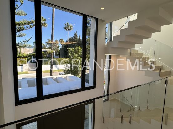 Villa en Reyes y Reinas, Sotogrande Costa | Miranda Properties