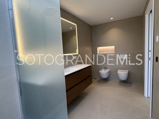 Villa en Reyes y Reinas, Sotogrande Costa | Miranda Properties