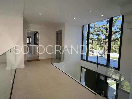 Villa en Reyes y Reinas, Sotogrande Costa | Miranda Properties