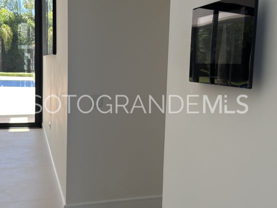 Villa en Reyes y Reinas, Sotogrande Costa | Miranda Properties