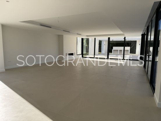 Villa en Reyes y Reinas, Sotogrande Costa | Miranda Properties