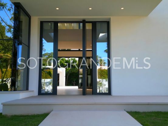 Villa en Reyes y Reinas, Sotogrande Costa | Miranda Properties