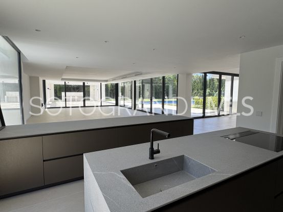 Villa en Reyes y Reinas, Sotogrande Costa | Miranda Properties