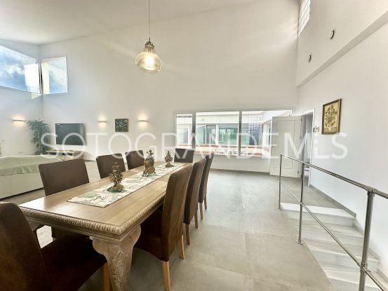 Villa de 5 dormitorios a la venta en Zona A, Sotogrande Costa | Miranda Properties