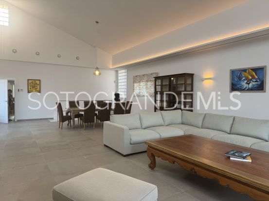 Villa de 5 dormitorios a la venta en Zona A, Sotogrande Costa | Miranda Properties