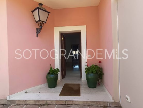Villa en Zona F | Miranda Properties