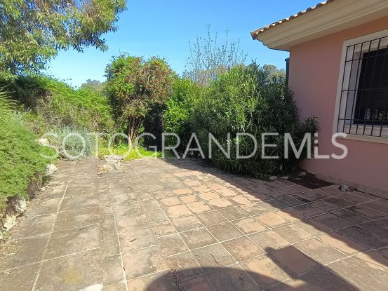 Villa en Zona F | Miranda Properties