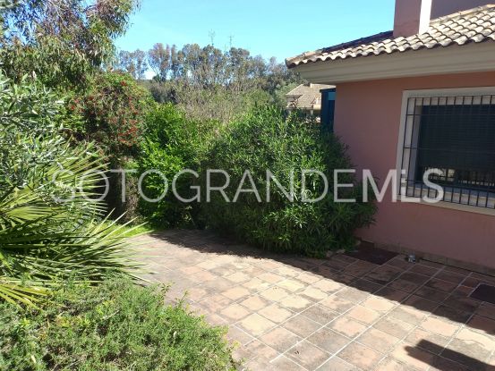 Villa en Zona F | Miranda Properties