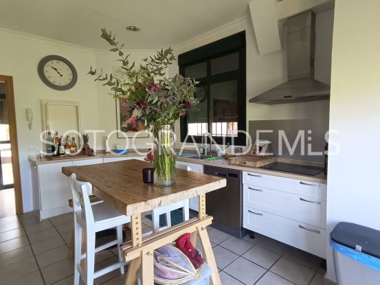 Villa en Zona F | Miranda Properties