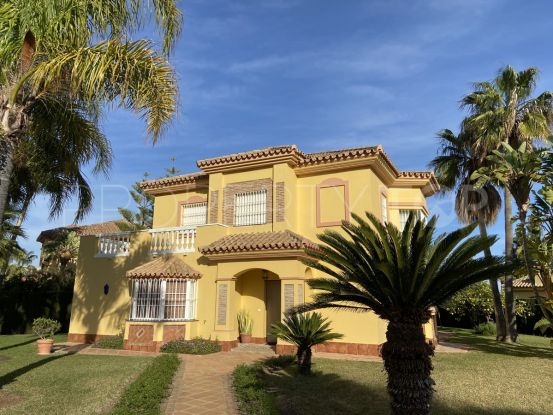 For sale 3 bedrooms villa in Atalaya, Estepona | Marbella Estates