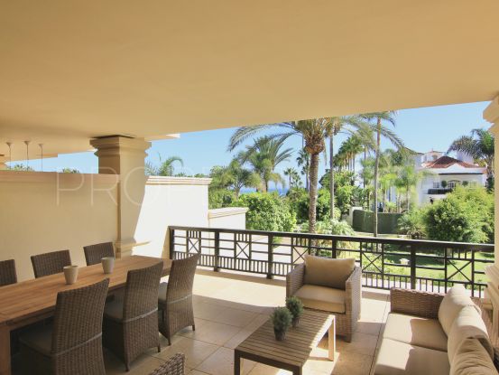 Luxury duplex apartment with private garden &amp;amp; private pool in Laguna de Banus - RENTED