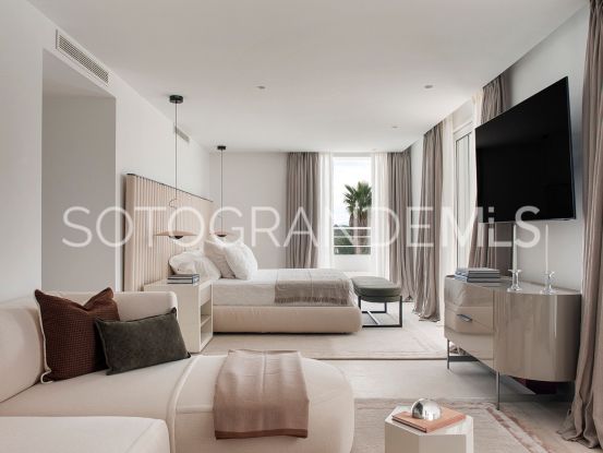 Villa in Kings & Queens | Rob Laver Property Consultants