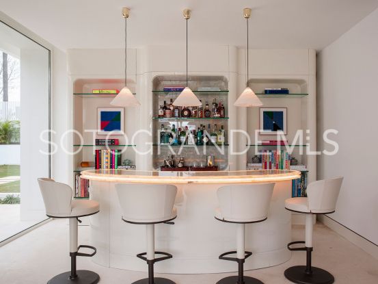 Villa in Kings & Queens | Rob Laver Property Consultants