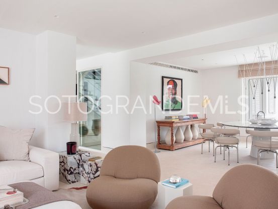 Villa in Kings & Queens | Rob Laver Property Consultants