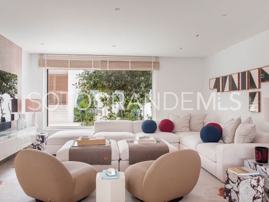 Villa in Kings & Queens | Rob Laver Property Consultants