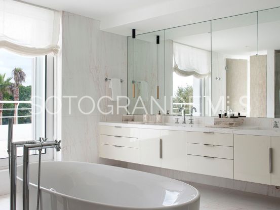 Villa in Kings & Queens | Rob Laver Property Consultants