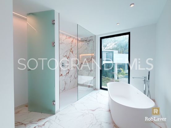 Villa en venta en Zona F | Rob Laver Property Consultants