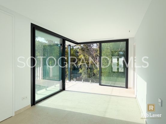 Villa en venta en Zona F | Rob Laver Property Consultants