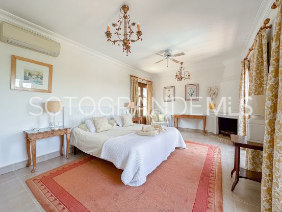 Sotogrande Alto Central, villa con 6 dormitorios a la venta | Rob Laver Property Consultants