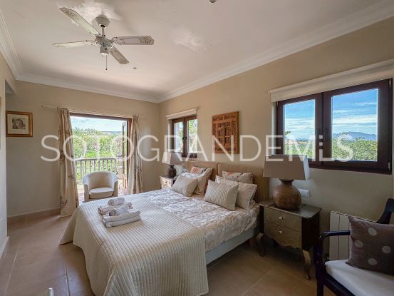 Sotogrande Alto Central, villa con 6 dormitorios a la venta | Rob Laver Property Consultants