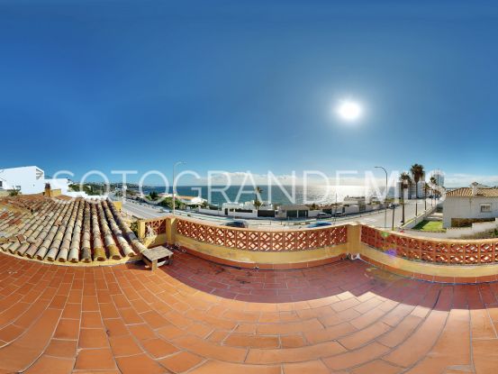 Comprar villa en Torreguadiaro con 3 dormitorios | Rob Laver Property Consultants