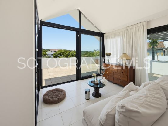 For sale duplex penthouse in Hacienda de Valderrama with 2 bedrooms | Open Frontiers