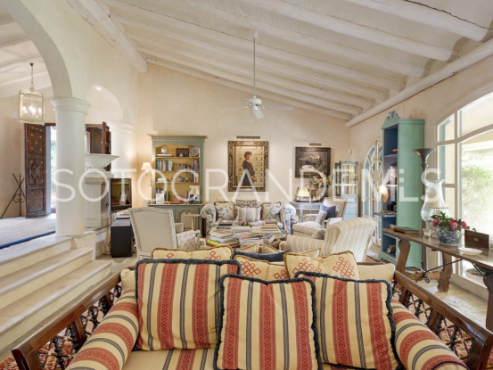Se vende villa en Zona E de 9 dormitorios | Open Frontiers