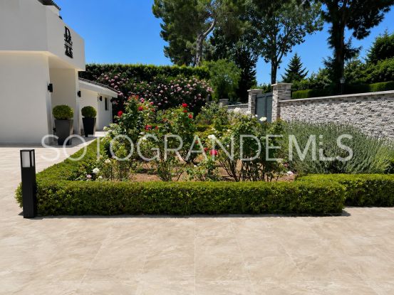 Villa for sale in Kings & Queens, Sotogrande Costa | Open Frontiers