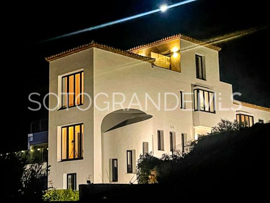 For sale villa with 5 bedrooms in Zona M, La Reserva | Open Frontiers