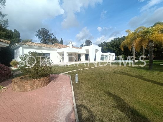 Buy villa in Kings & Queens with 7 bedrooms | Open Frontiers