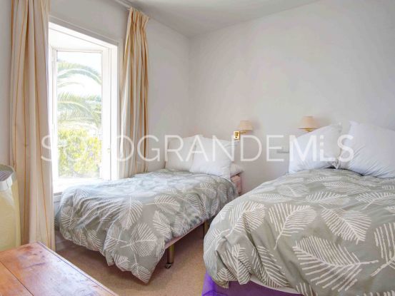 For sale town house with 2 bedrooms in Ribera del Rio, Sotogrande Marina | Open Frontiers