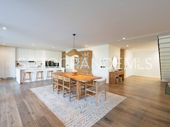 Zona B, villa con 5 dormitorios a la venta | Open Frontiers
