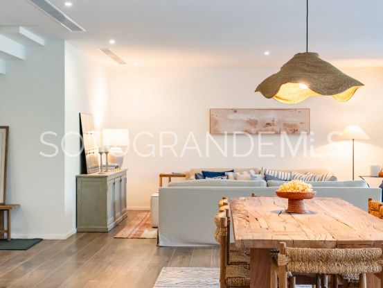 Zona B, villa con 5 dormitorios a la venta | Open Frontiers