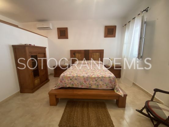 Villa in Zona D with 5 bedrooms | Open Frontiers