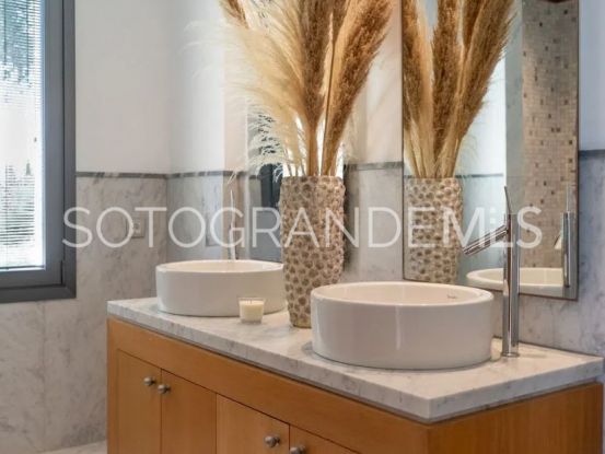 Villa in Los Altos de Valderrama for sale | Open Frontiers